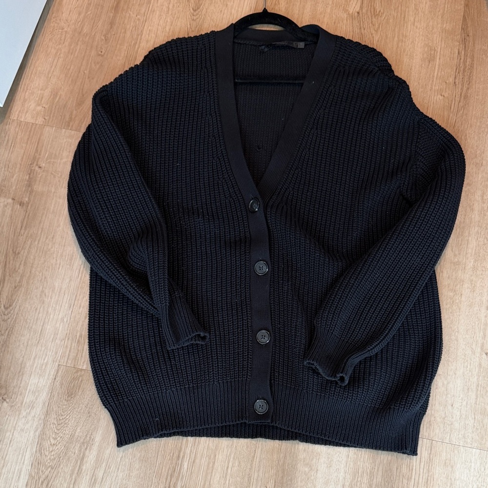 Jenni Kayne Black Chunky V-Neck Button Cardigan
